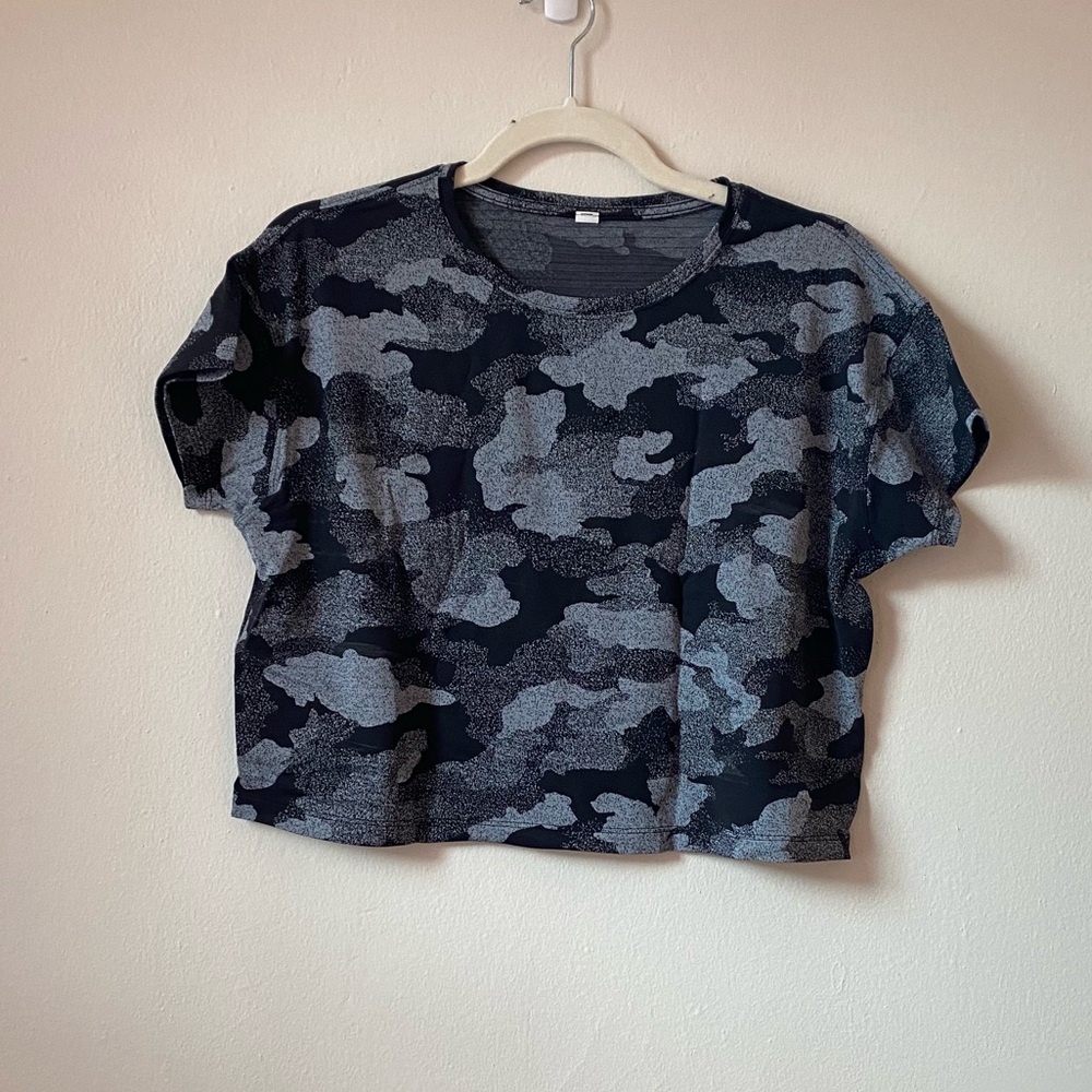 Lululemon Cropped Too Size 6